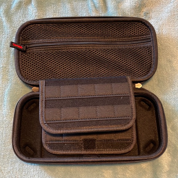 Nintendo Switch Hard Shell Case - Picture 5 of 10
